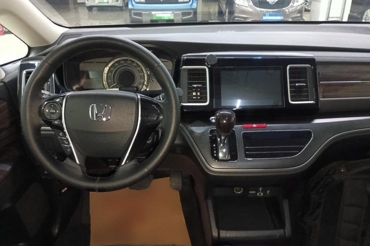 本田 艾力绅 2016款 2.4L 经典版中控内饰12