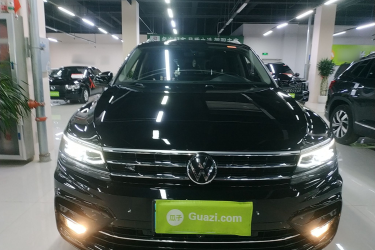 大众 途观L 2021款 330TSI 自动两驱R-Line旗舰版车身外观2