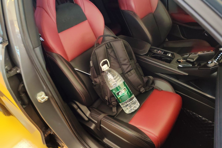 领克06 2020款 1.5T 劲Pro局部细节41