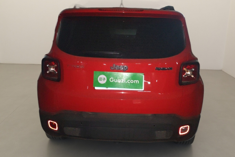 Jeep 自由侠 2019款 220T 自动领先版车身外观6