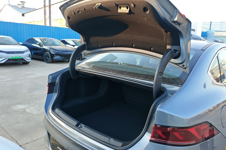 比亚迪 秦PLUS 2024款  荣耀版 DM-i 120KM超越型局部细节23