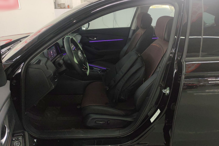 本田 雅阁 2025款 运动系列 260TURBO 豪华版中控内饰19