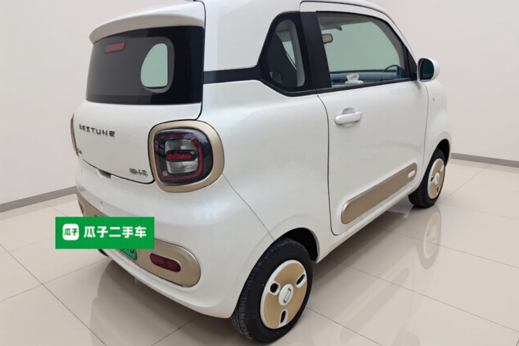 奔腾小马 2025款 222km 灵动马车身外观7