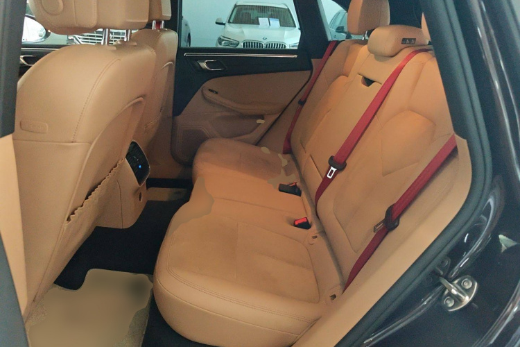 保时捷 2018款 Macan 2.0T中控内饰21