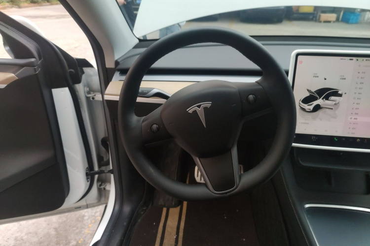 特斯拉 Model Y 2022款 Performance高性能全轮驱动版局部细节13