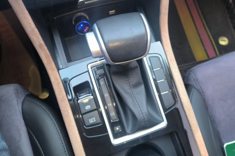 中国重汽VGV VGV U70 2020款 1.5T 自动智享豪华版 5座局部细节18