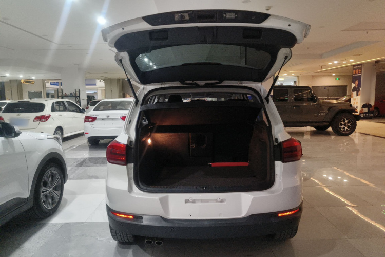 大众 途观 2013款 1.8TSI 自动四驱舒适版机舱底盘23