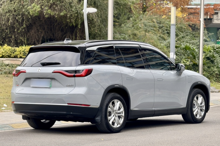 蔚来ES8 2022款 100kWh 六座版车身外观6005