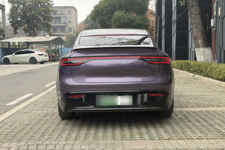 鸿蒙智行 智界R7 2024款 纯电 667km Max车身外观6002