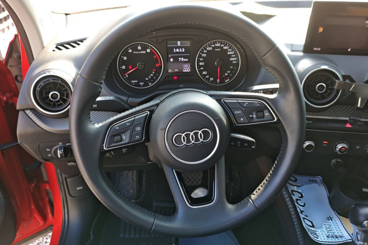 奥迪Q2L 2018款 35 TFSI 上市专享版 国VI中控内饰13