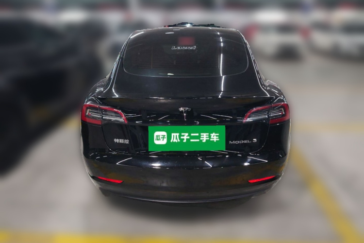特斯拉 Model 3 2022款 后轮驱动版车身外观6