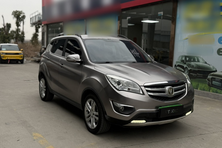 长安CS35 2016款 1.6L 自动豪华型 国V车身外观6004