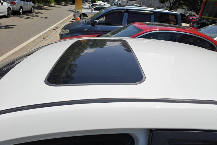 吉利汽车 帝豪 2018款 1.5L CVT向上互联版局部细节57