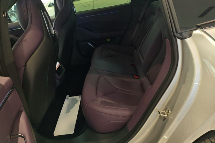 小鹏P7 2025款 702 长续航 Ultra中控内饰7004