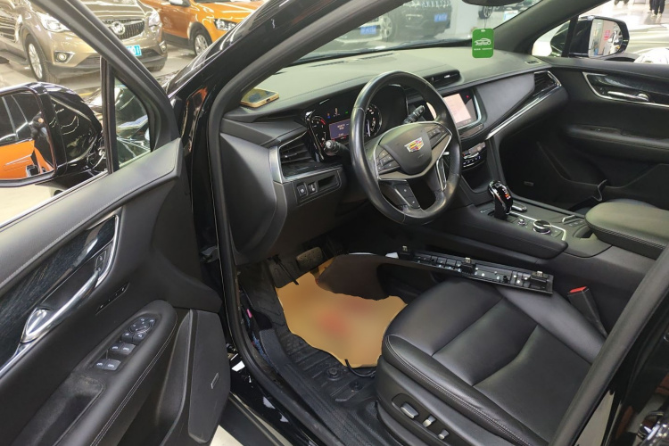 凯迪拉克XT5 2022款 2.0T 两驱豪华型中控内饰20