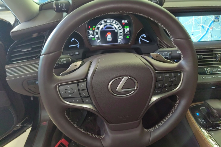 雷克萨斯LS 2020款 500h 卓越版 国VI局部细节13