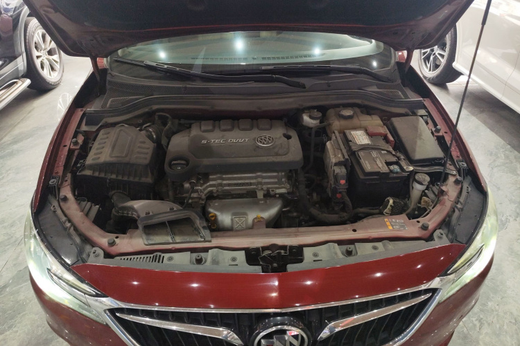 别克 英朗 2021款 典范 1.5L 自动精英型机舱底盘24