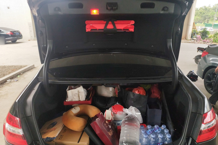 奔驰E级 2013款 E 300 L 优雅型机舱底盘23