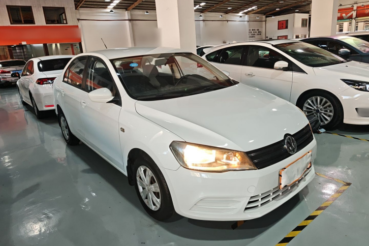 大众 捷达 2013款 1.6L 自动时尚型车身外观3