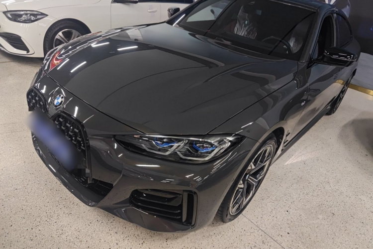 宝马4系 2023款 430i Gran Coupe M运动曜夜套装车身外观1