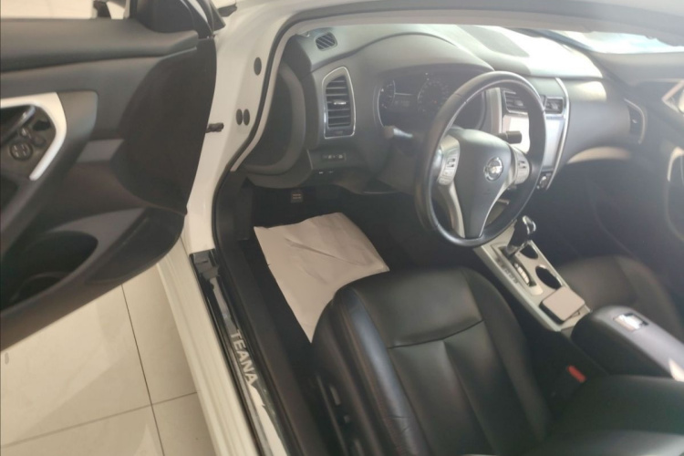 日产 天籁 2018款 2.0L XL 智进版中控内饰7005