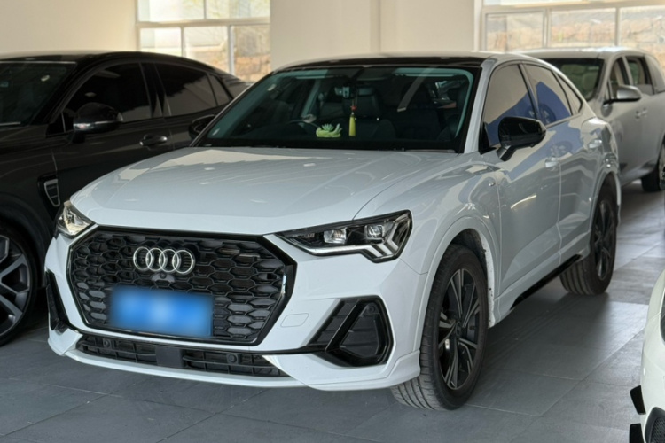 奥迪Q3 Sportback 2022款 40 TFSI 时尚型车身外观6009