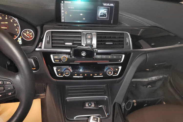 宝马3系 2019款 320Li 时尚型局部细节16