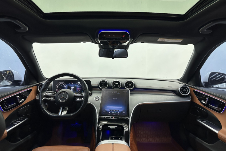 奔驰C级 2022款 改款 C 200 L 运动版中控内饰7002