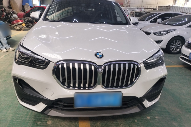 宝马X1 2020款 sDrive20Li 时尚型车身外观2
