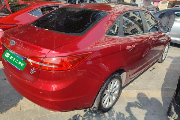 福特 福睿斯 2017款 幸福版 1.5L 自动时尚型车身外观7