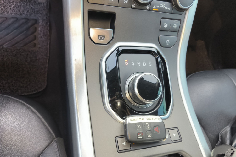 路虎 揽胜极光 2018款 240PS SE 智耀版局部细节18