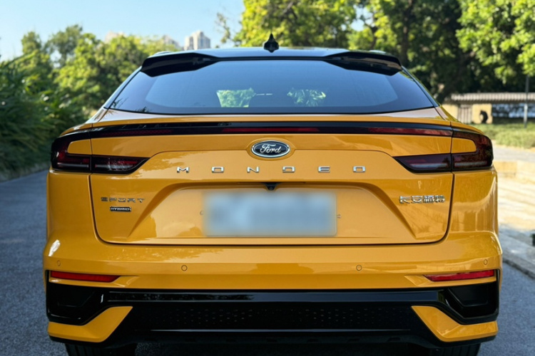 福特 蒙迪欧 2024款 2.0T E-混动运动版 ST-Line车身外观6010
