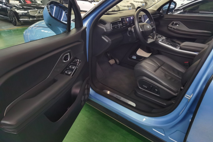 蔚来ES8 2018款 创始版中控内饰7003