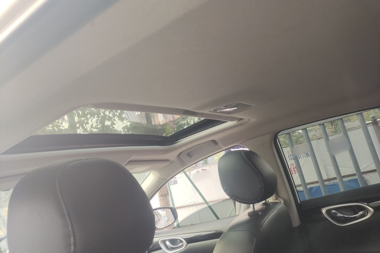 日产 轩逸 2021款 经典 1.6XL CVT豪华版中控内饰22