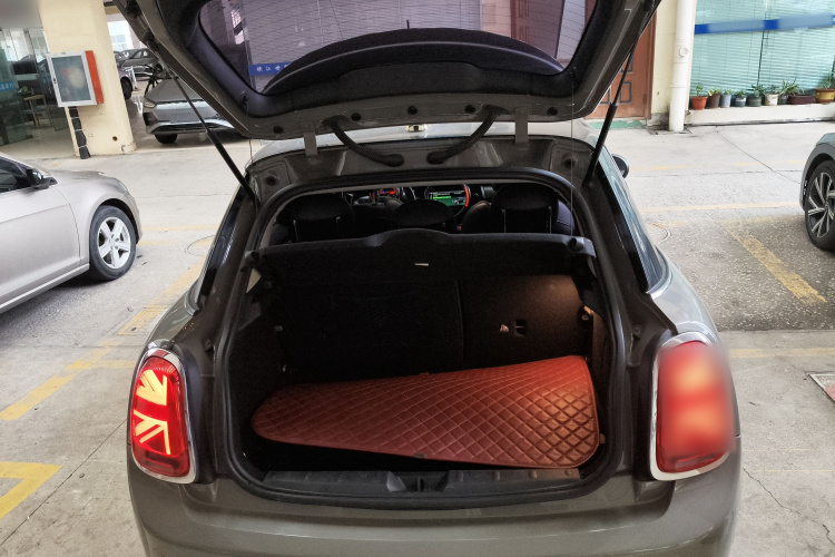 MINI 2019款 2.0T COOPER S 经典派 五门版局部细节23