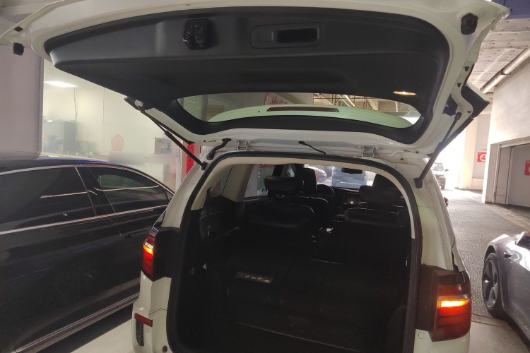 本田 艾力绅 2016款 2.4L 豪华版机舱底盘23