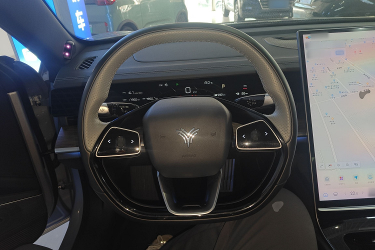 哪吒汽车 哪吒S 2024款 增程 1060版中控内饰13