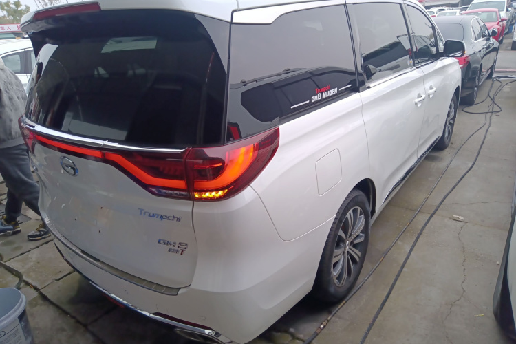 广汽传祺 传祺M8 2018款 320T 尊贵版车身外观6005