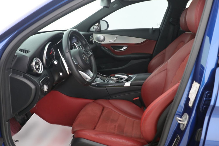 奔驰C级 2018款 C 200 运动版中控内饰7001