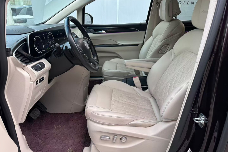 别克GL8 2022款 Avenir艾维亚 六座贤礼版中控内饰7002