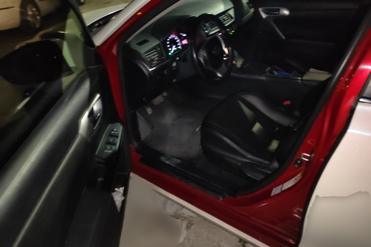 雷克萨斯CT 2013款 CT200h 精英版中控内饰7003