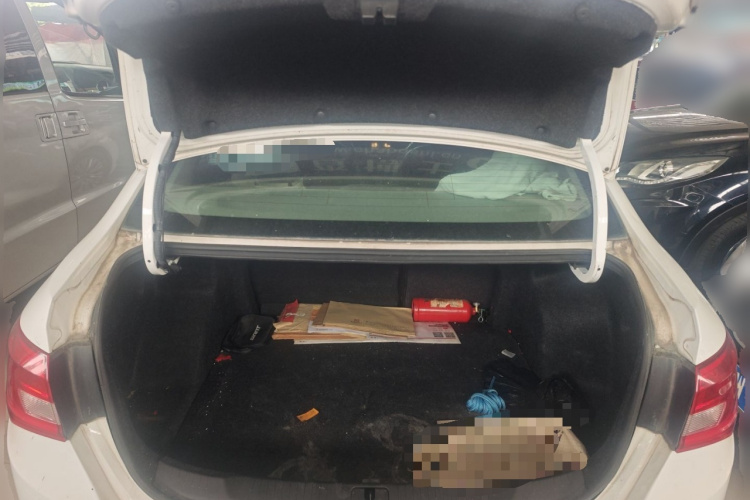 别克 英朗 2015款 15N 手动精英型中控内饰23