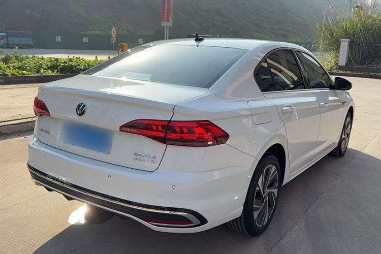 大众 宝来 2024款 300TSI DSG尊行版车身外观6009