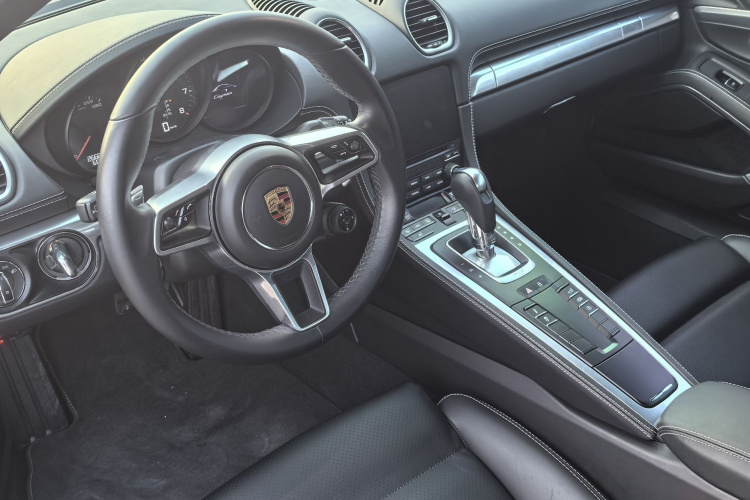 保时捷718 2023款 Cayman Style Edition 2.0T中控内饰7001