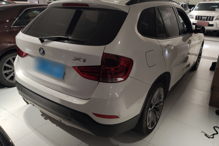 宝马X1 2015款 sDrive18i 领先晋级版车身外观7