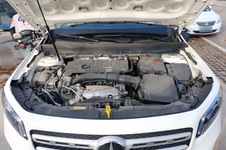 奔驰GLB 2023款 GLB 220 时尚型机舱底盘24