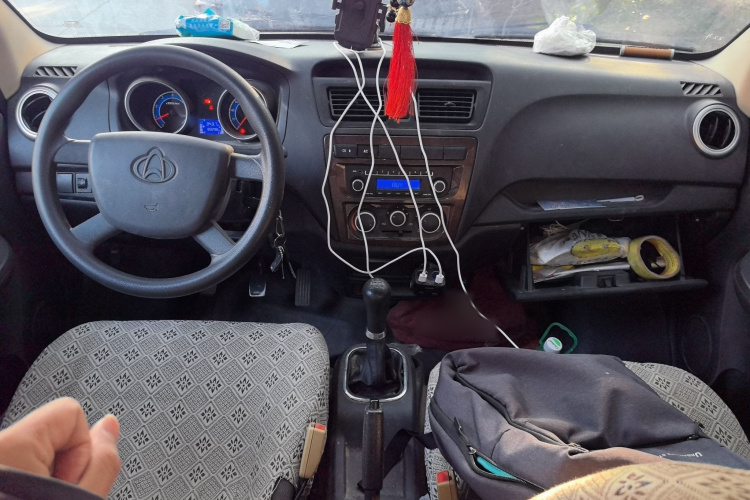 长安凯程 长安睿行M60 2020款 1.5L标准型国VI 6座DAM15KR中控内饰12