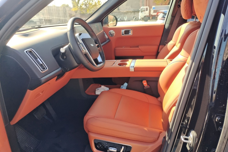 理想汽车 理想L9 2025款 Ultra 智能焕新版中控内饰19