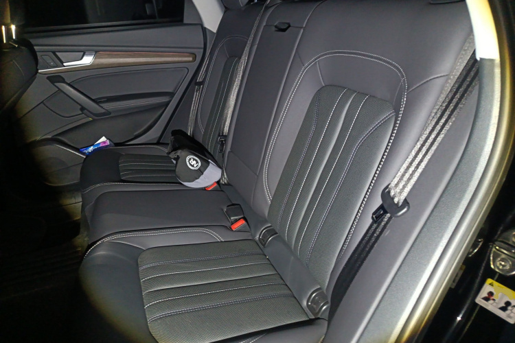 奥迪Q5L 2022款 40T 豪华致雅型中控内饰21