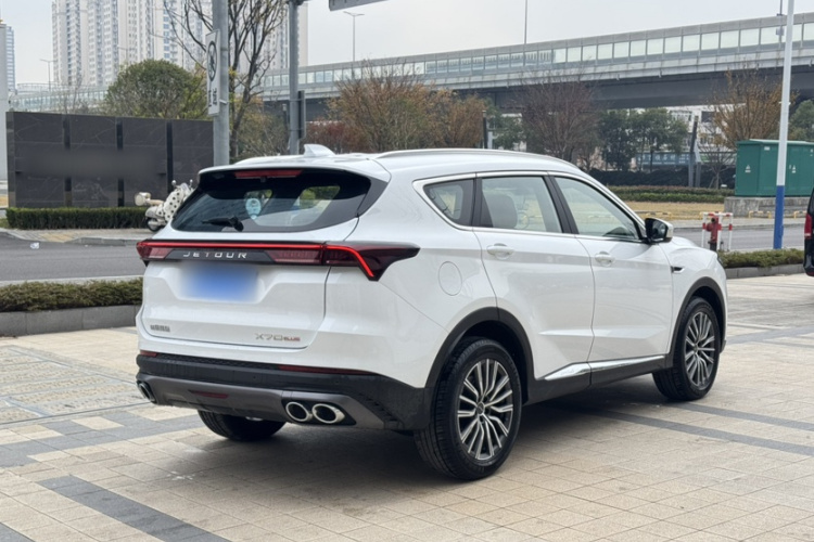 捷途X70 PLUS 2024款 冠军版 1.5T DCT冠军MAX+ 7座车身外观6005